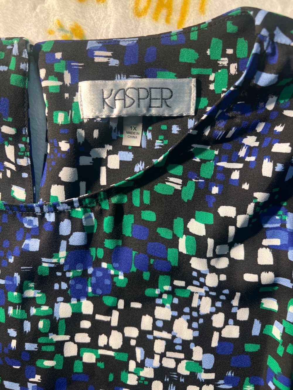 Kasper Blue, Green & White Abstract Print Blouse Ruffle - Picture 2 of 4